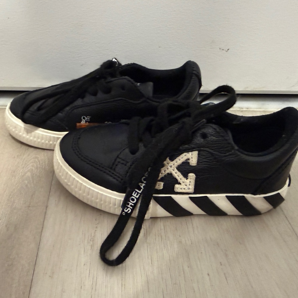 Off-White Kids Black and White Striped Sneakers